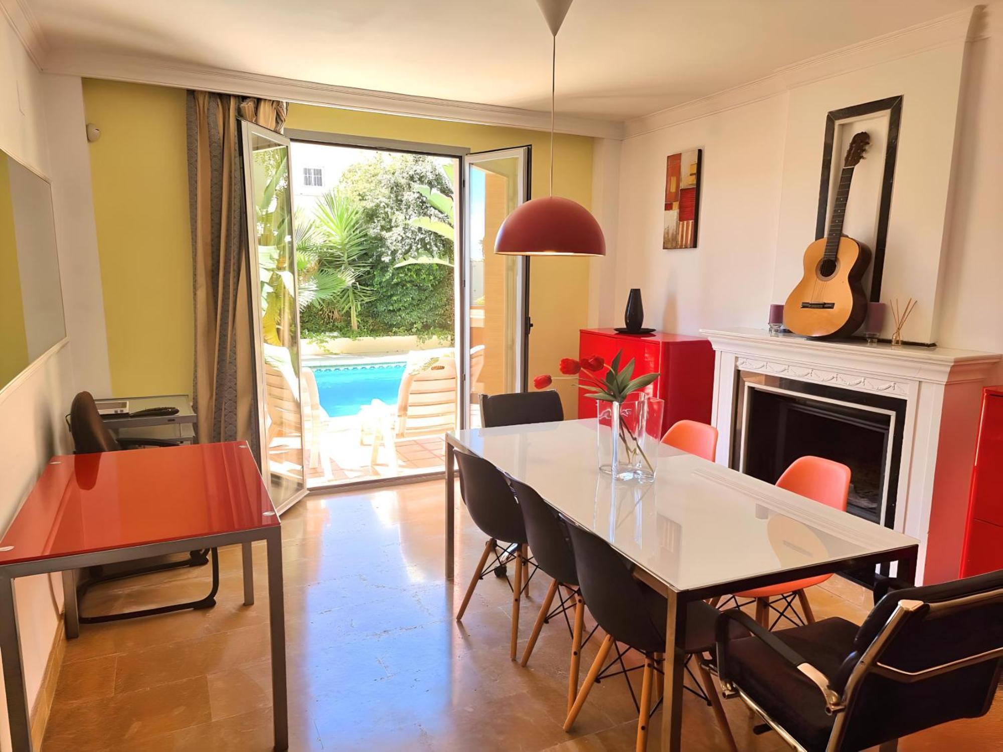 Stunning Home With Outdoor Swimmingpool, 4 Bedrooms And Wifi Benalmádena Exterior photo