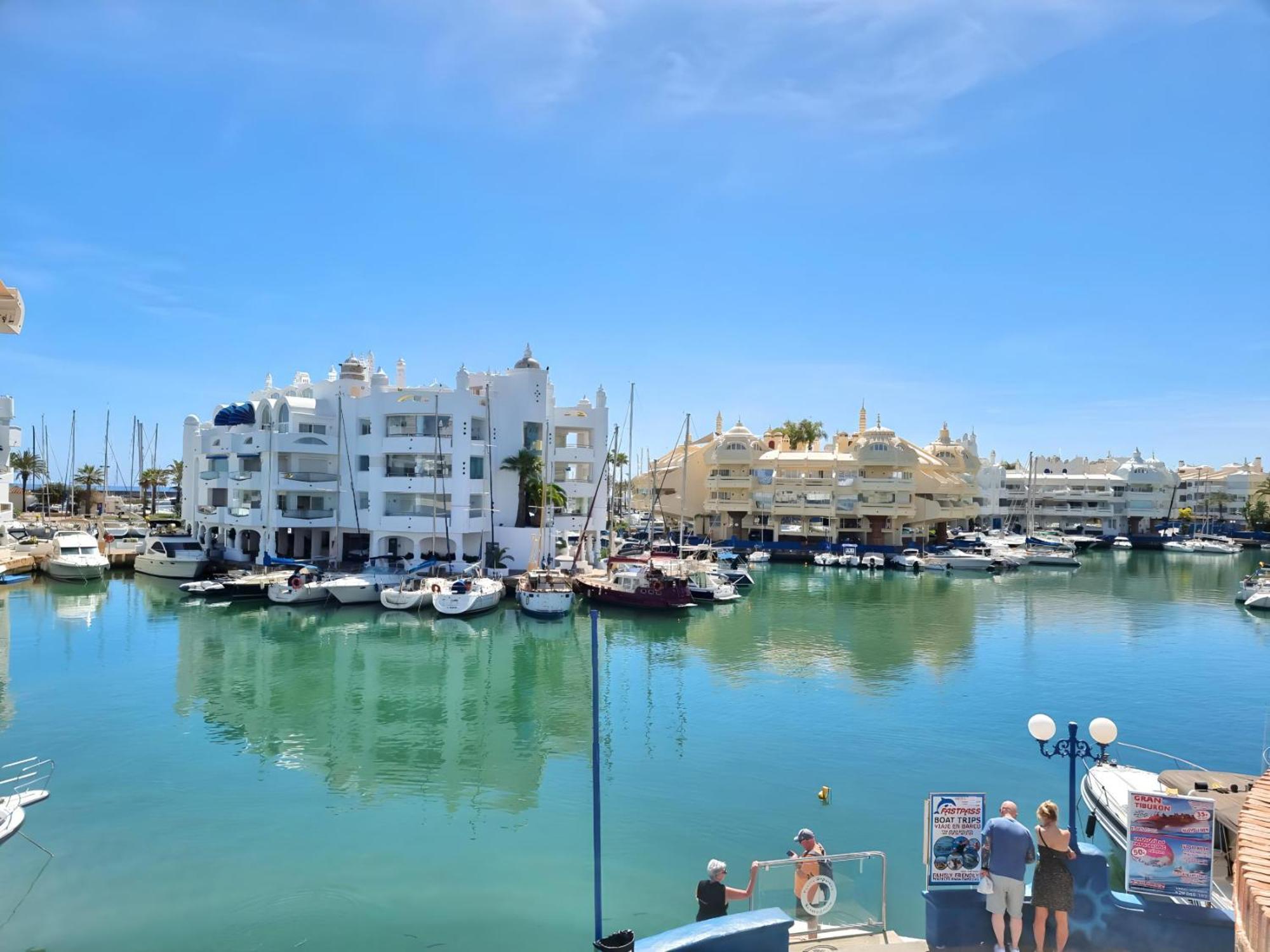 Stunning Home With Outdoor Swimmingpool, 4 Bedrooms And Wifi Benalmádena Exterior photo