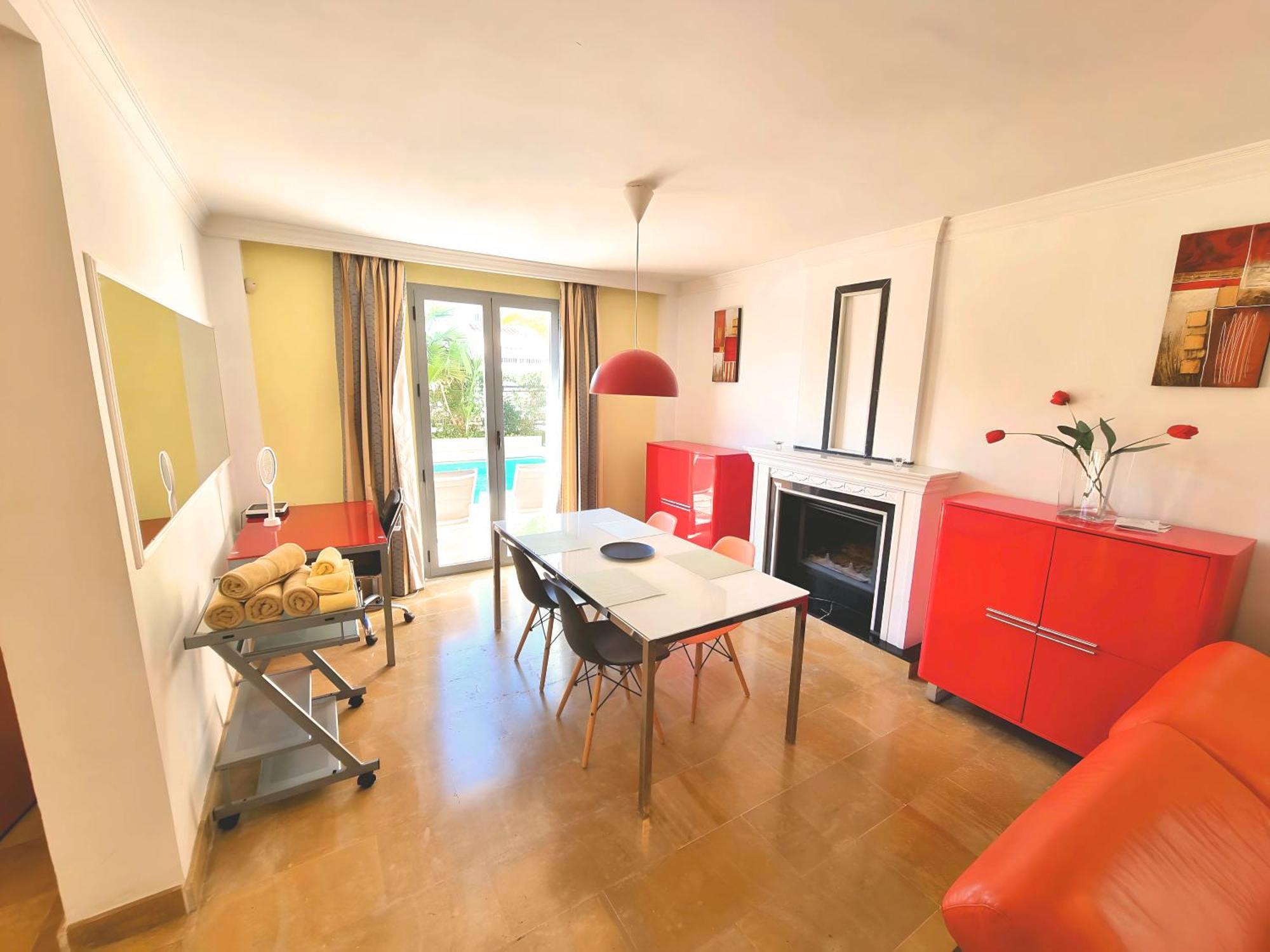 Stunning Home With Outdoor Swimmingpool, 4 Bedrooms And Wifi Benalmádena Exterior photo