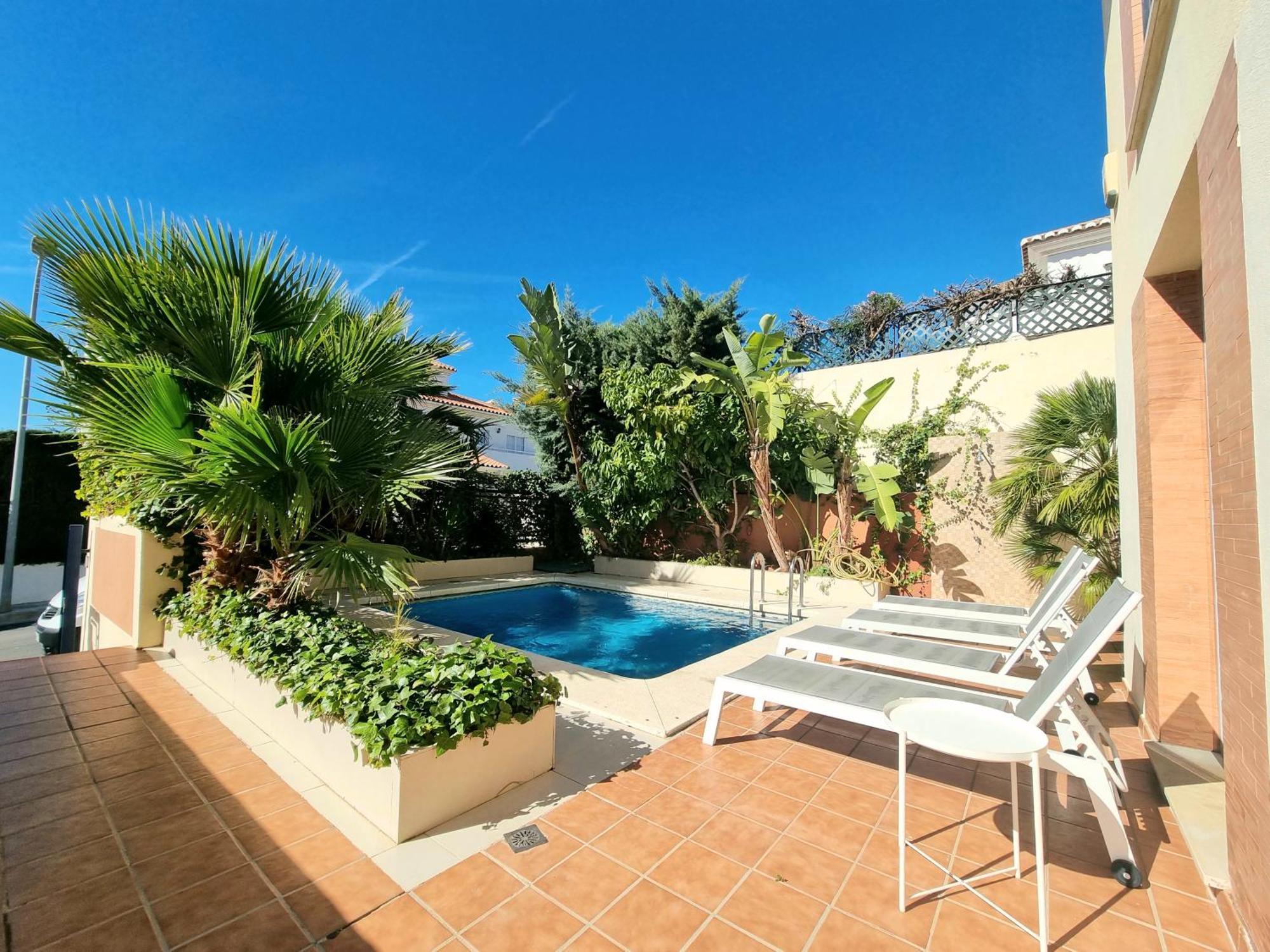 Stunning Home With Outdoor Swimmingpool, 4 Bedrooms And Wifi Benalmádena Exterior photo